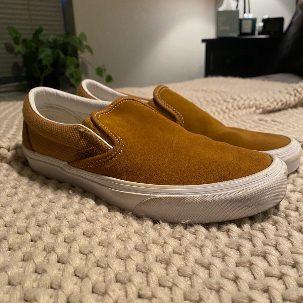 Yellow/gold vans, women’s size 9